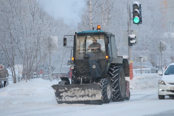 За январь коммунальщики Когалыма вывезли почти 30 тысяч куб. м снега