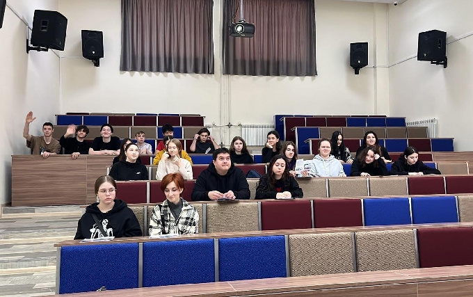 Когалымские старшеклассники отправились в Ханты-Мансийск за новыми знаниями