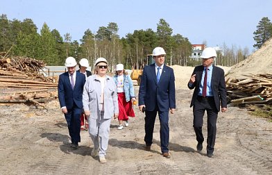 Депутаты городской Думы и представители Администрации проверили ход строительства новой школы по улице Сибирская